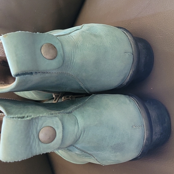 Groundhog Leather Booties. TEAL Sz 6 - Picture 8 of 8